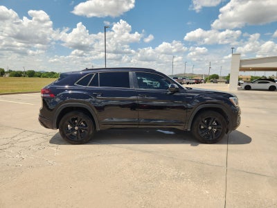 2025 Volkswagen Atlas Cross Sport 2.0T SEL R-Line Black