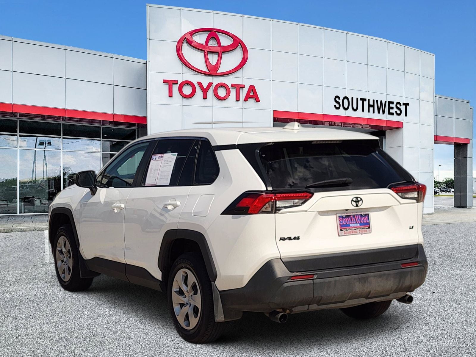 2024 Toyota RAV4 LE
