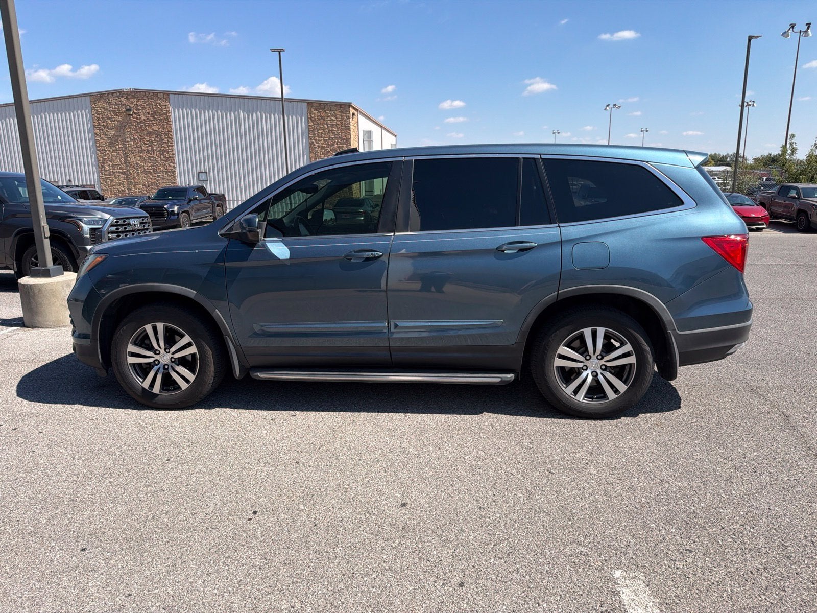 2017 Honda Pilot EX-L w/Rear Entertainment System
