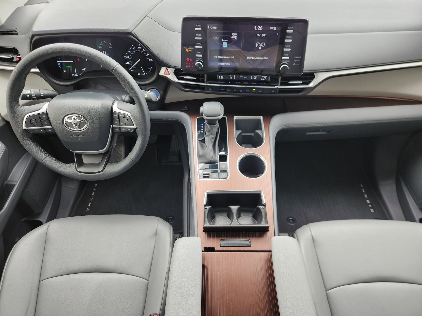 2023 Toyota Sienna XLE 8 Passenger