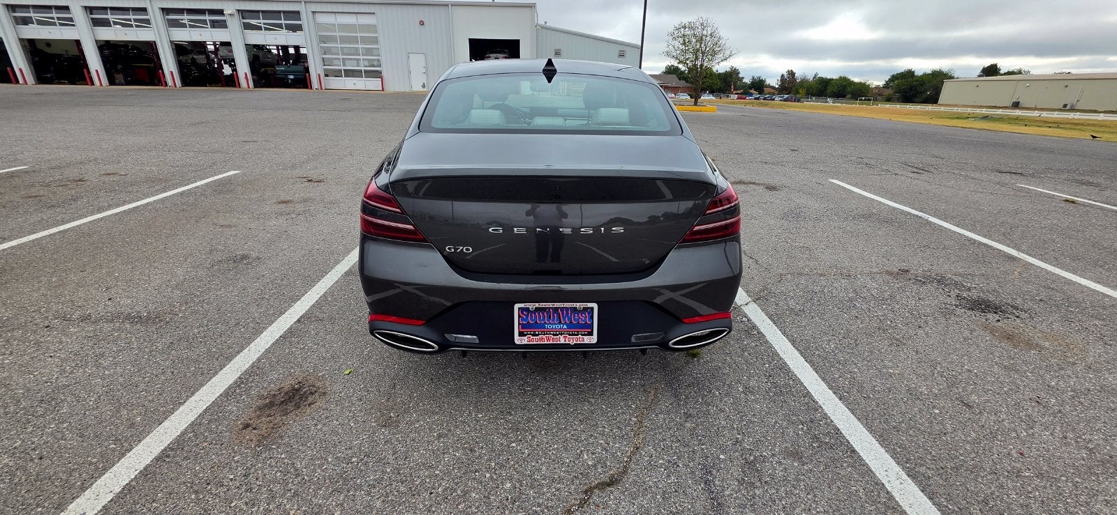 2025 Genesis G70 2.5T