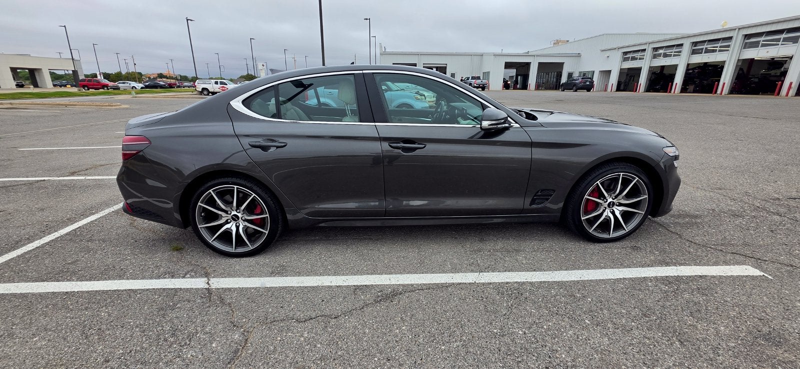 2025 Genesis G70 2.5T