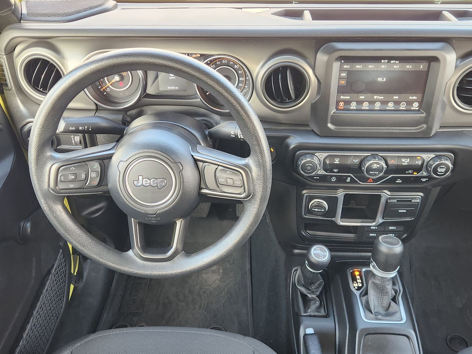 2023 Jeep Gladiator Sport