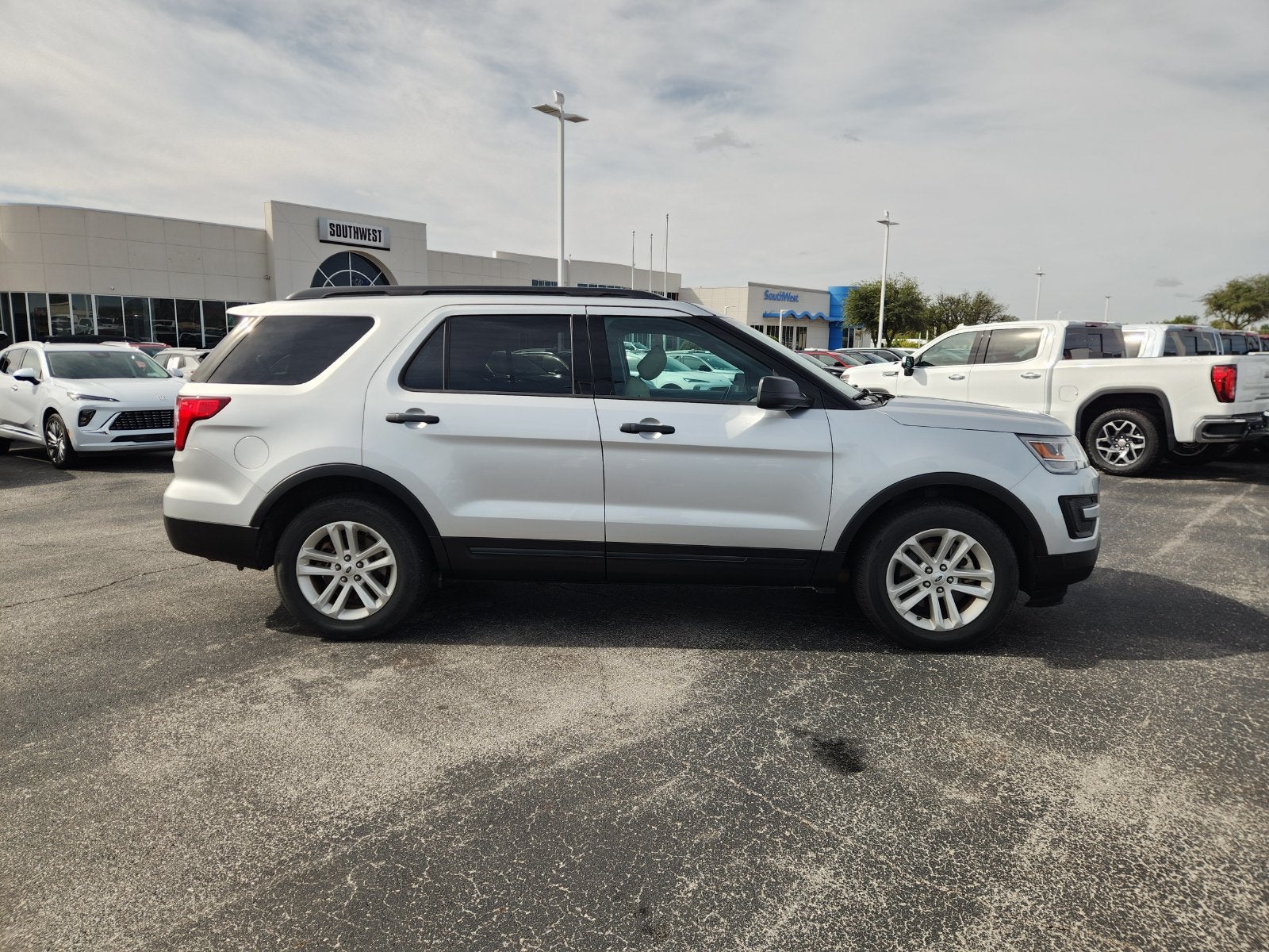 2017 Ford Explorer Base