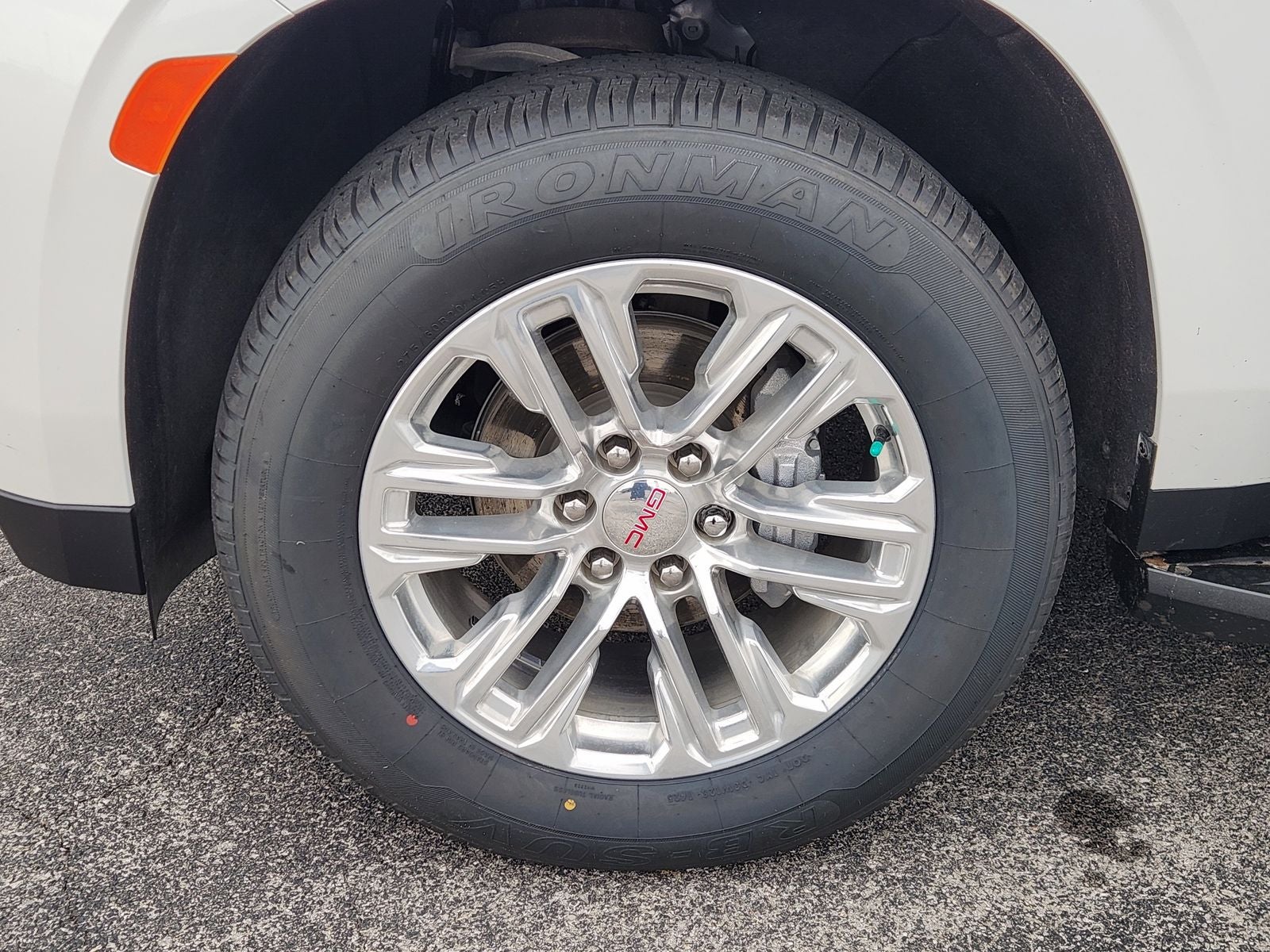 2024 GMC Yukon SLT