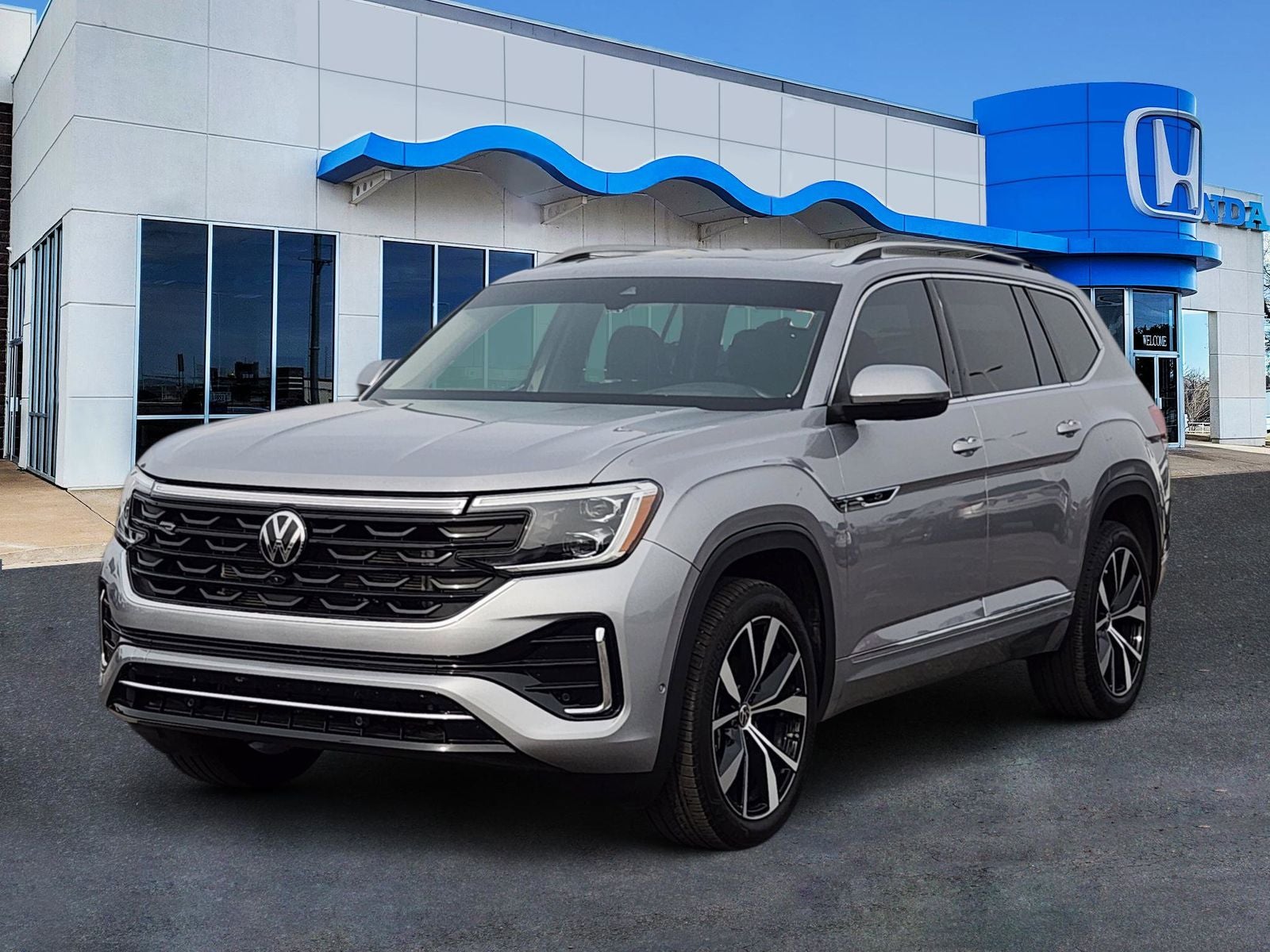 2025 Volkswagen Atlas 2.0T SEL Premium R-Line