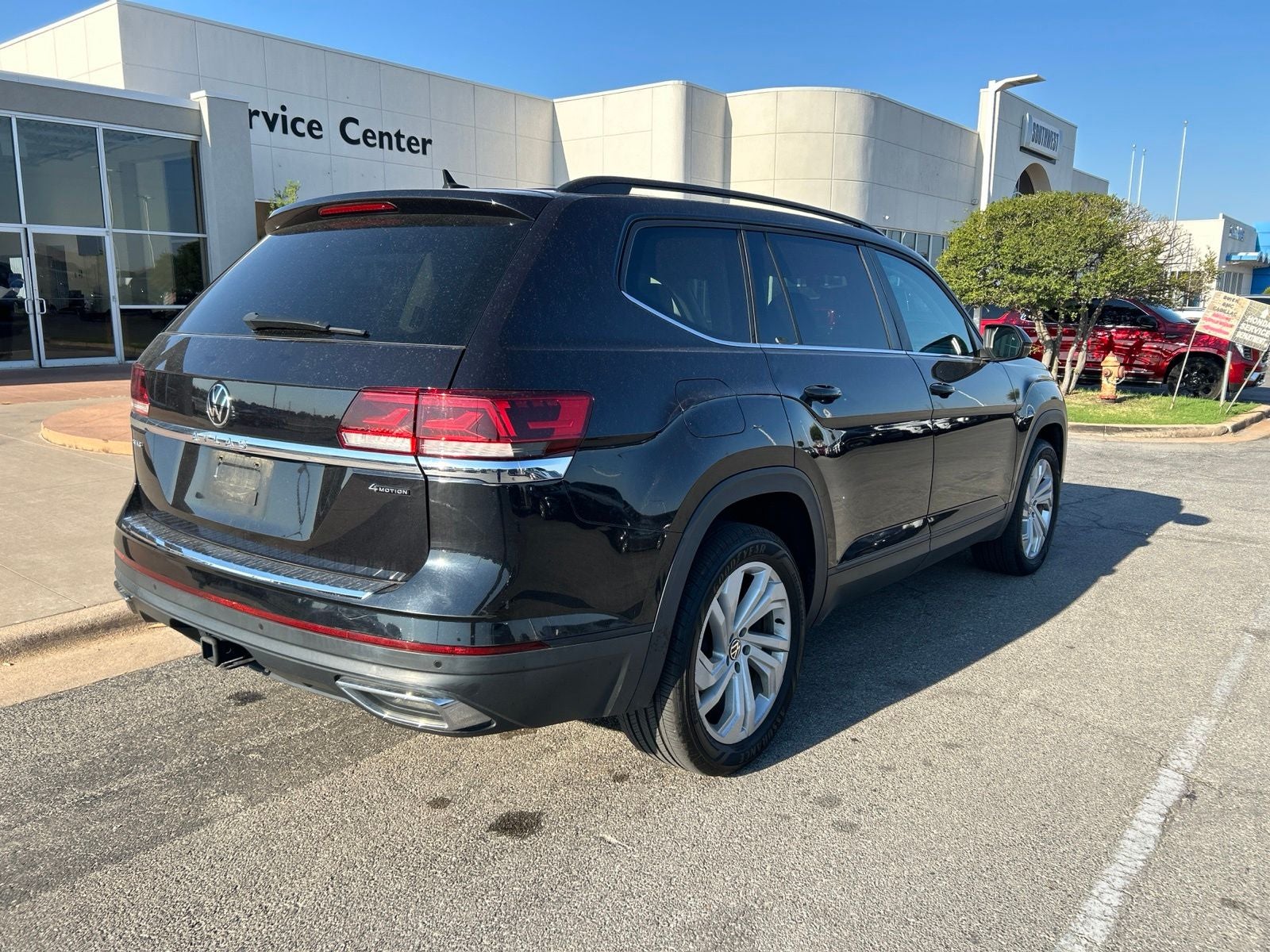 2023 Volkswagen Atlas 3.6L V6 SE w/Technology