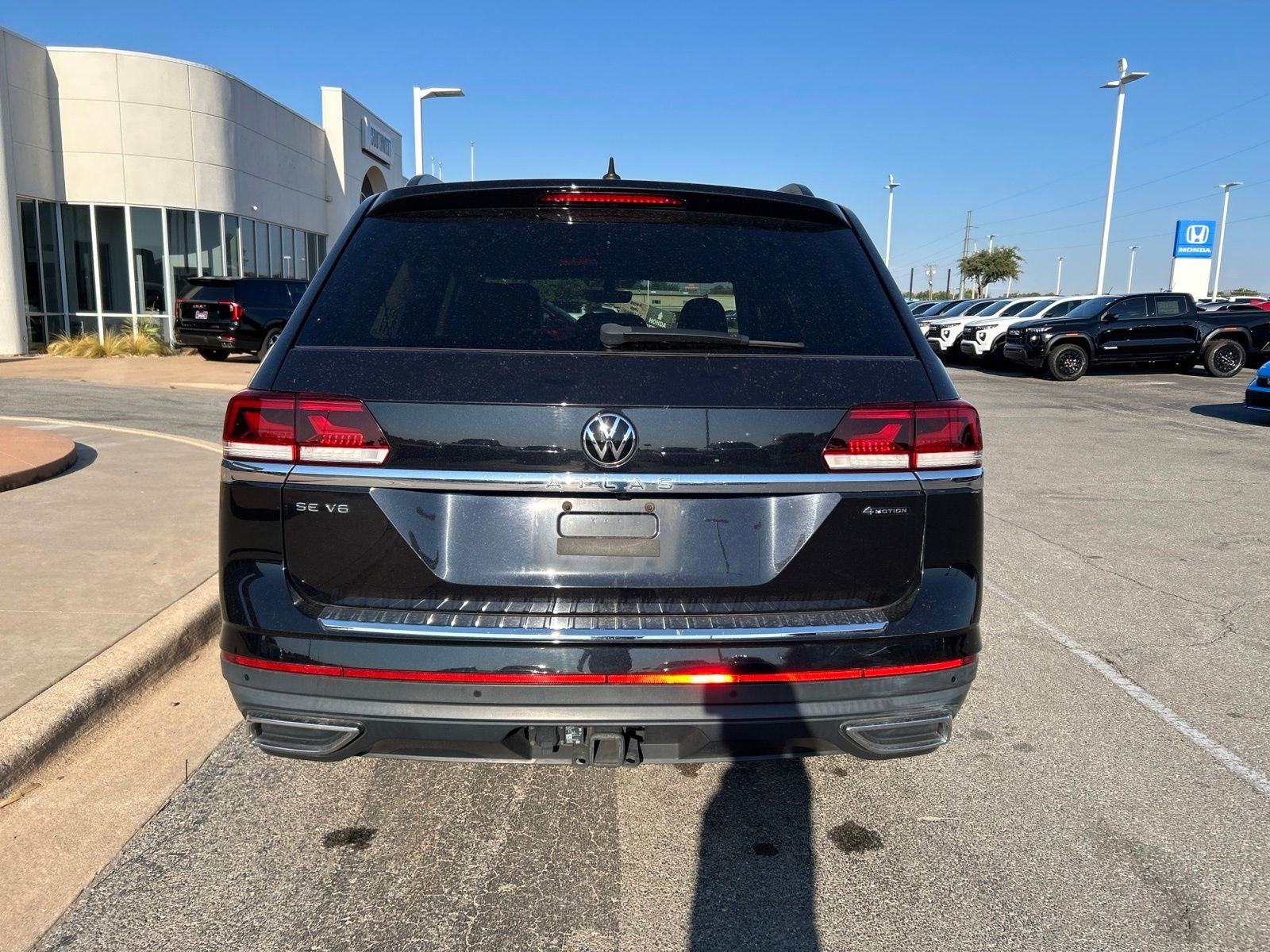 2023 Volkswagen Atlas 3.6L V6 SE w/Technology