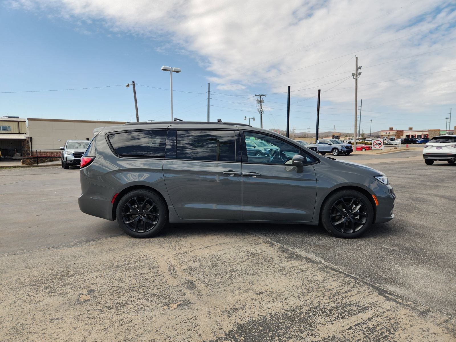 2022 Chrysler Pacifica Touring L