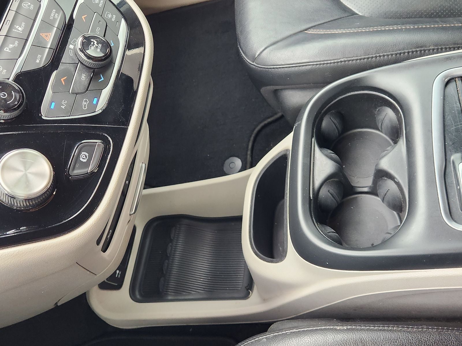 2020 Chrysler Pacifica Touring L Plus