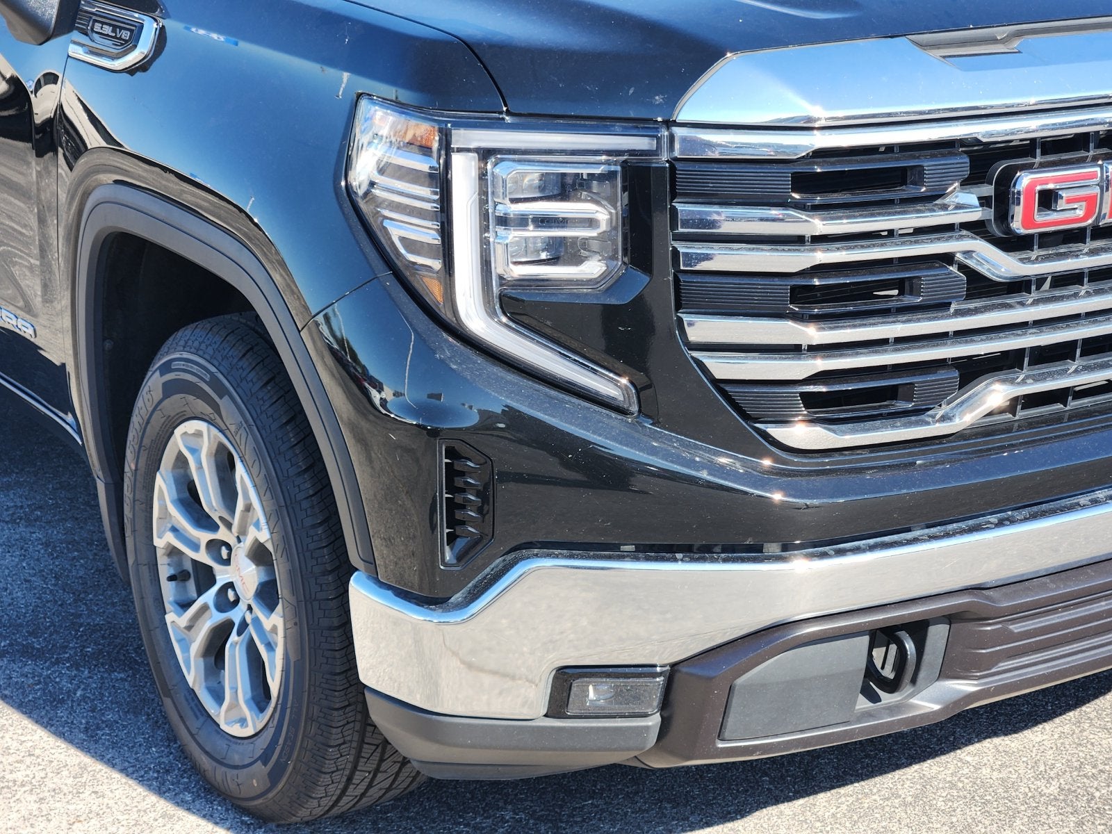 2025 GMC Sierra 1500 SLT