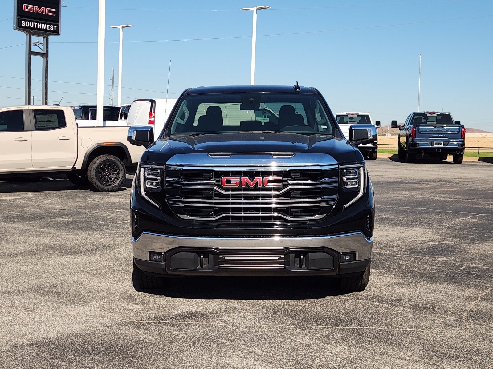 2025 GMC Sierra 1500 SLT