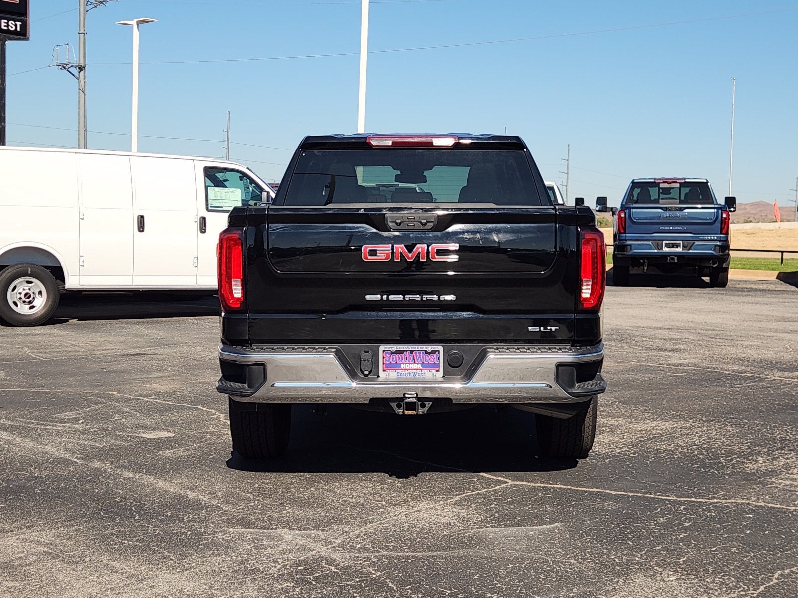 2025 GMC Sierra 1500 SLT