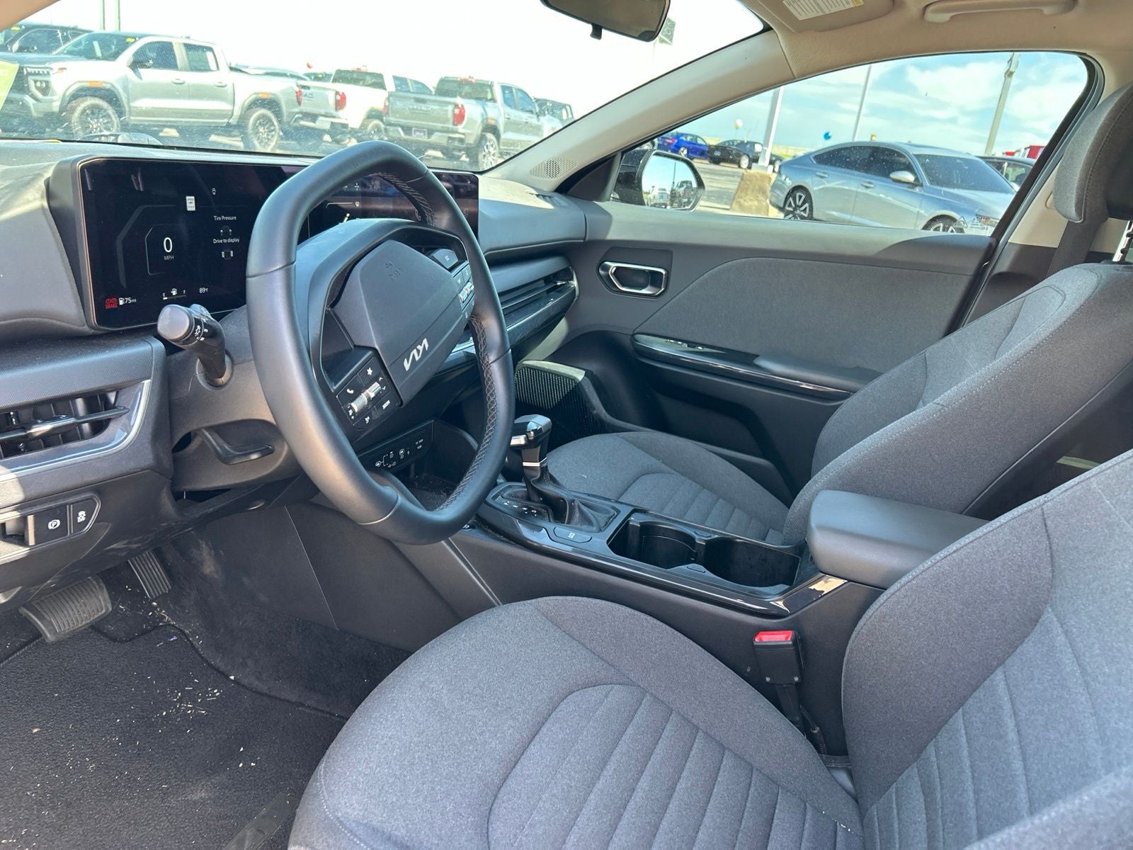2025 Kia K4 EX