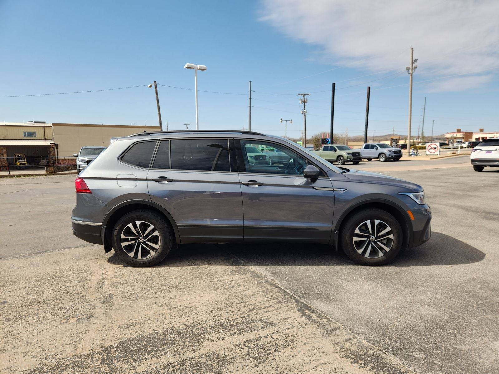 2023 Volkswagen Tiguan 2.0T S