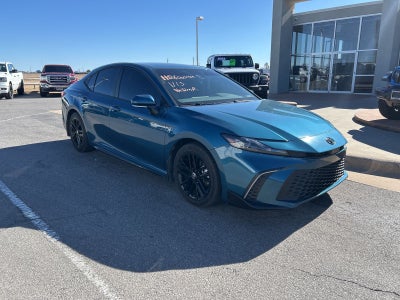 2025 Toyota Camry SE