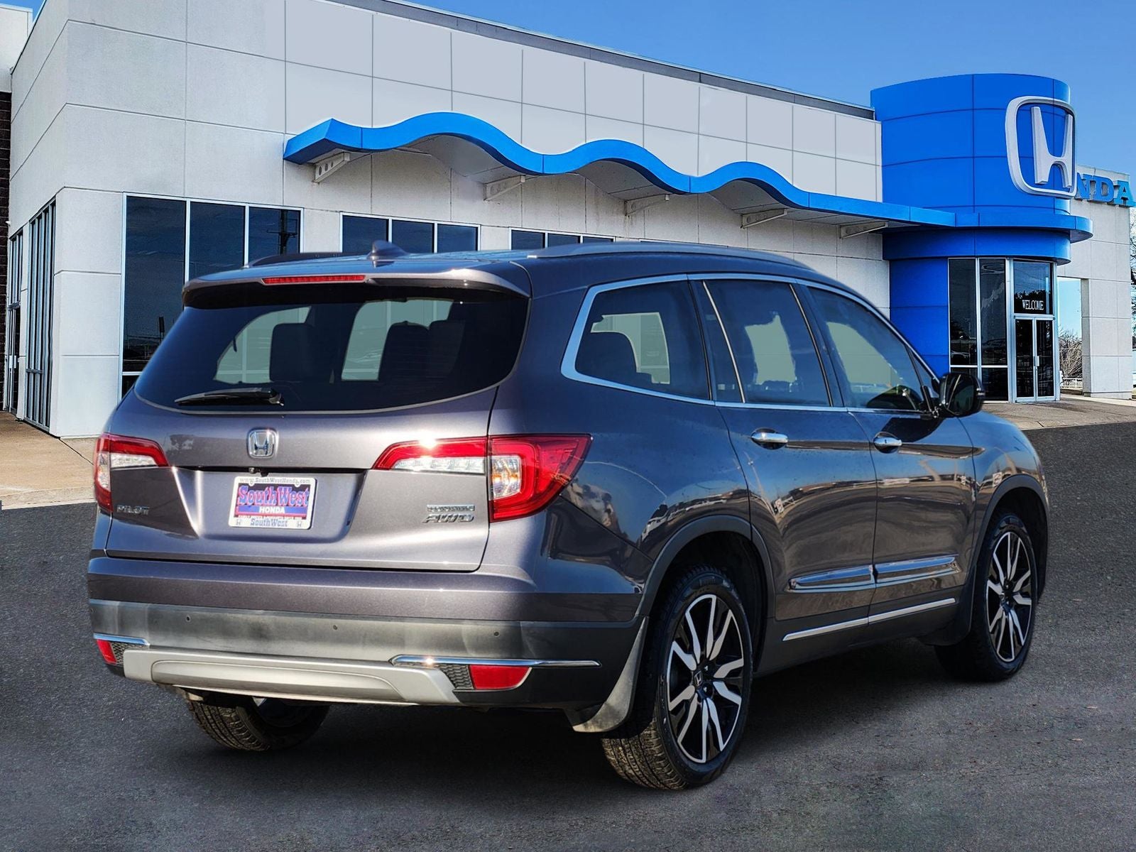 2021 Honda Pilot Touring 8 Passenger