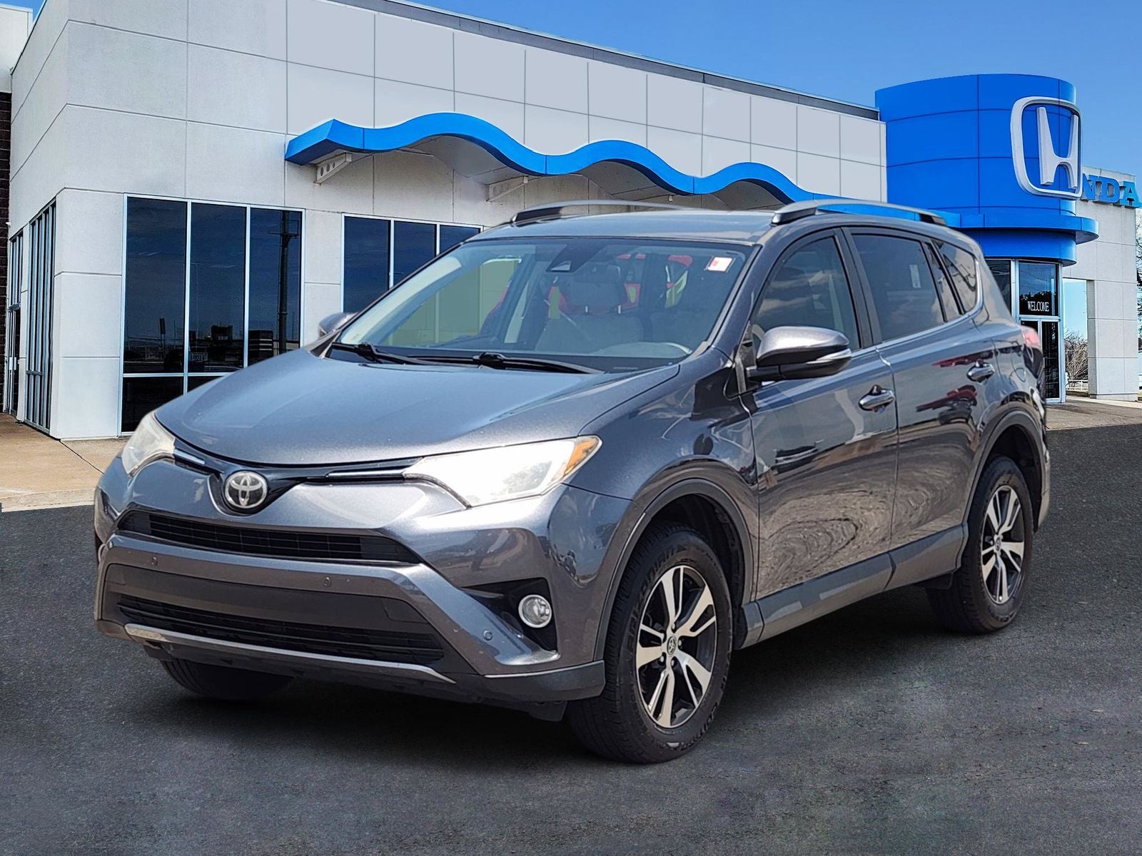 2017 Toyota RAV4 XLE