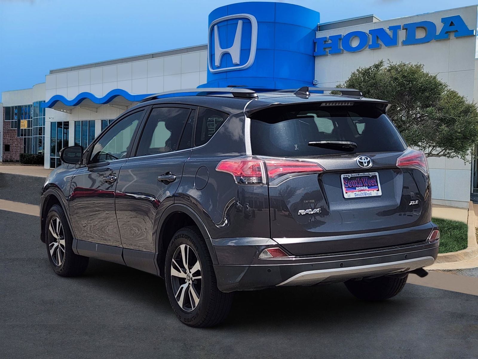 2017 Toyota RAV4 XLE