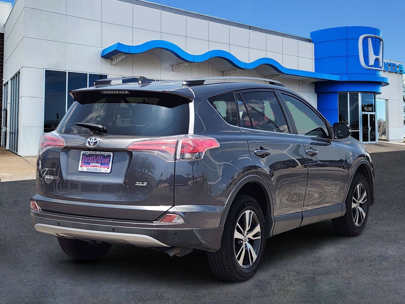 2017 Toyota RAV4 XLE