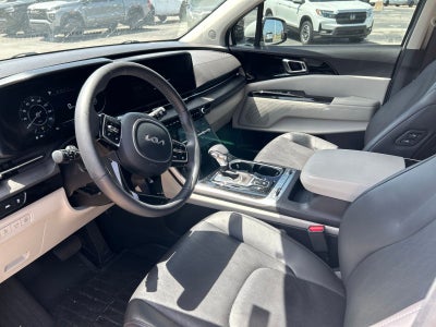 2024 Kia Carnival SX