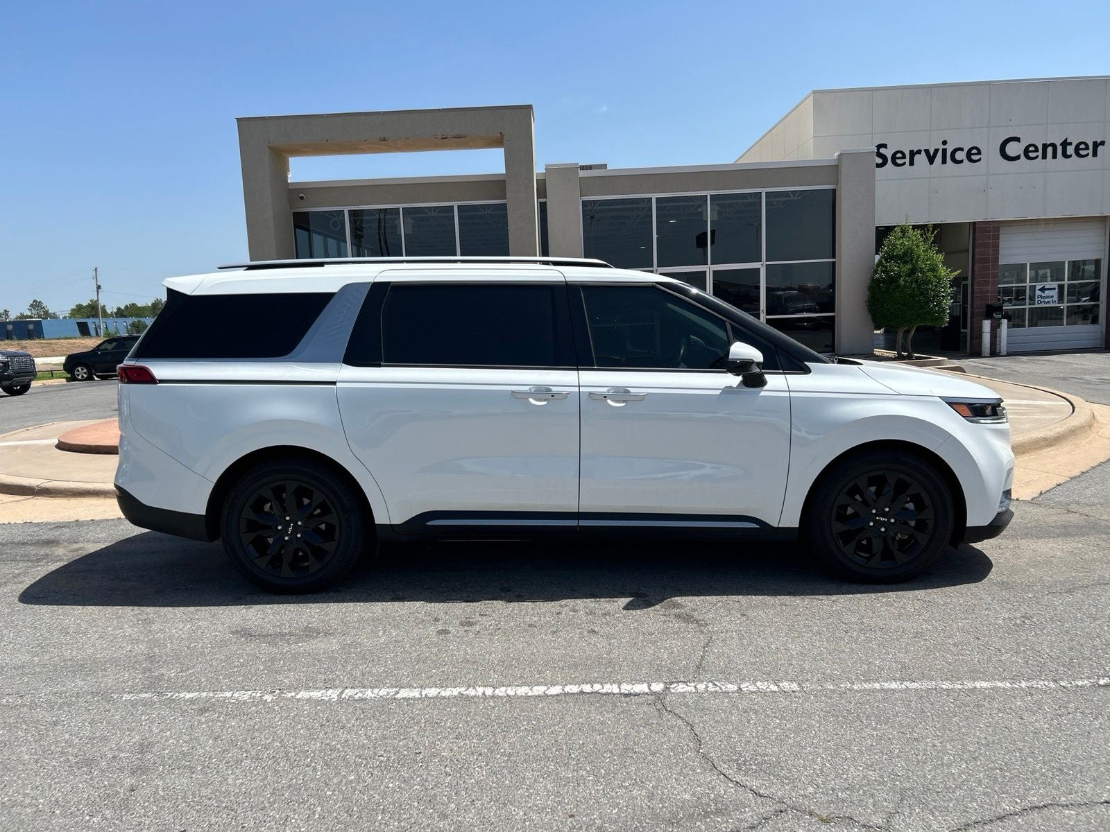 2024 Kia Carnival SX