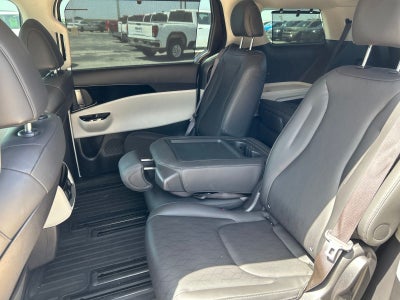 2024 Kia Carnival SX