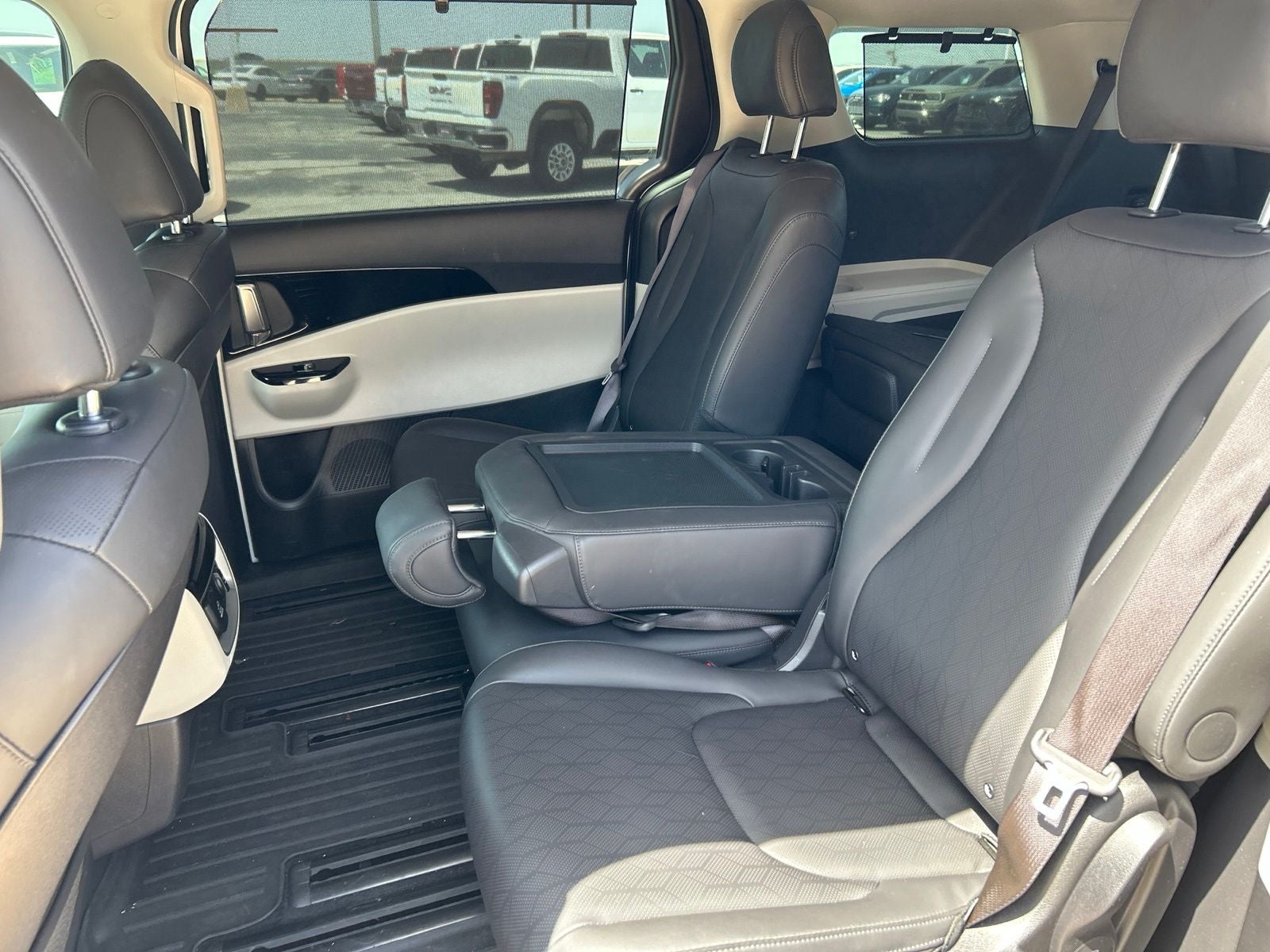 2024 Kia Carnival SX