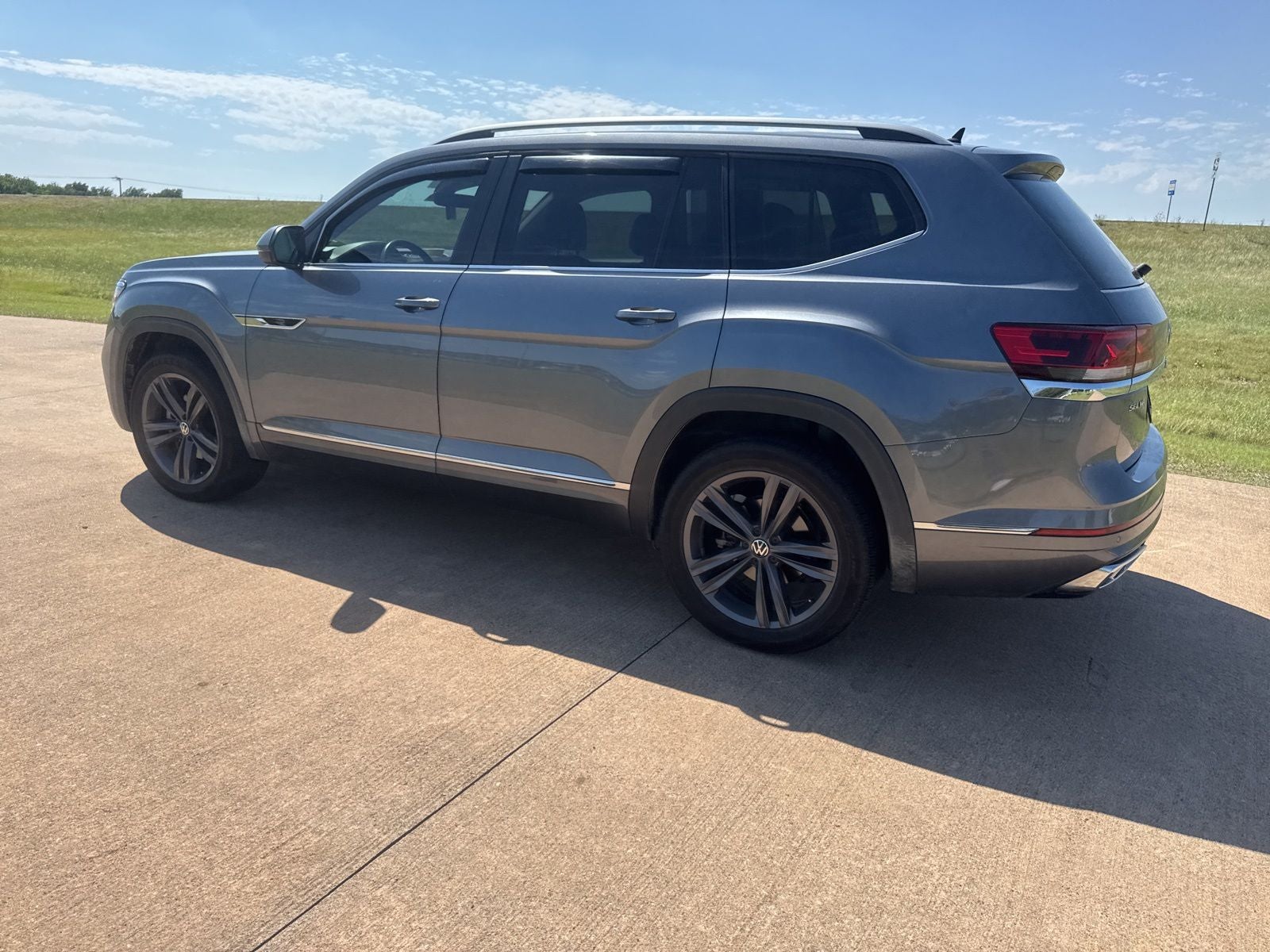 2022 Volkswagen Atlas 3.6L V6 SEL R-Line