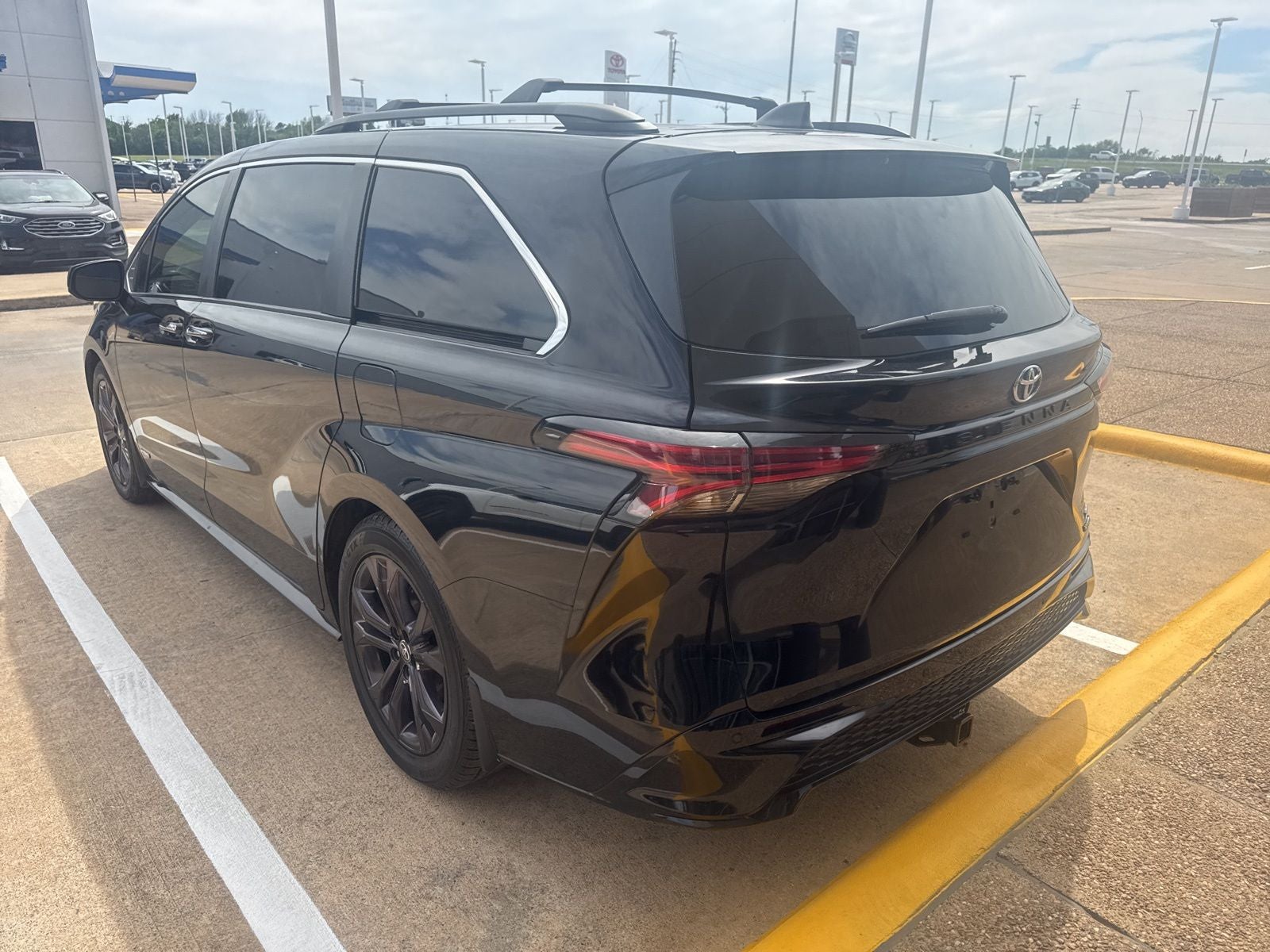 2021 Toyota Sienna XSE 7 Passenger