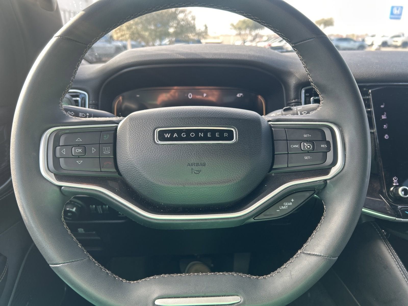 2023 Jeep Wagoneer Base