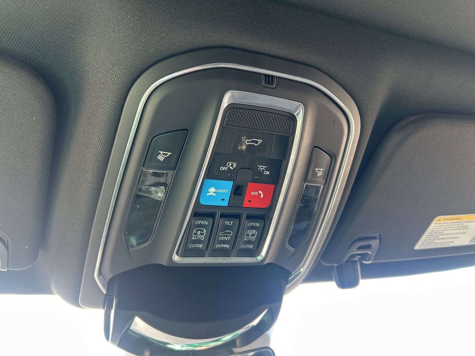 2023 Jeep Wagoneer Base