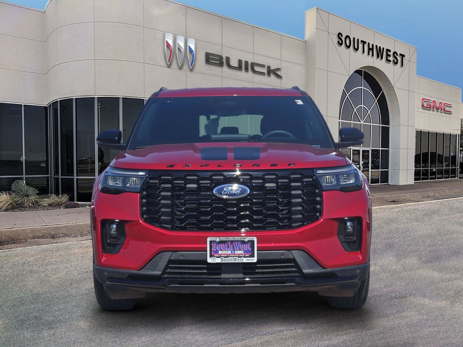 2025 Ford Explorer ST-Line