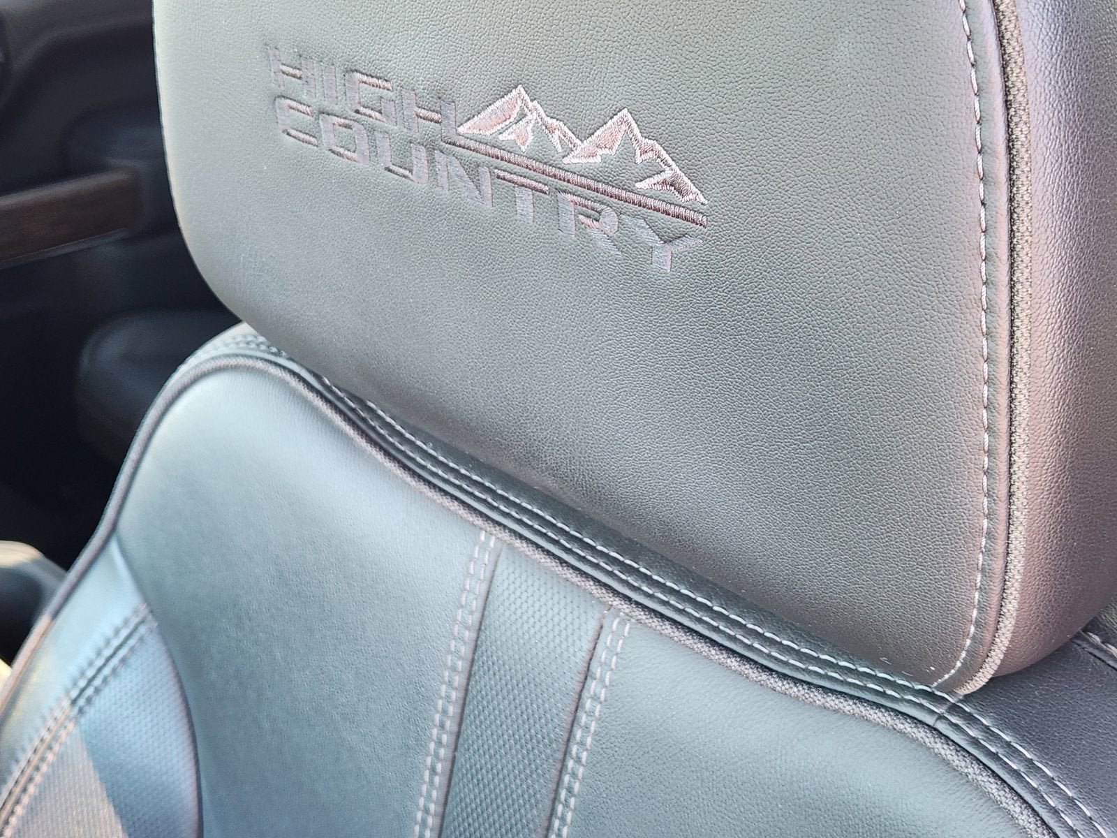 2022 Chevrolet Silverado 2500 HD High Country