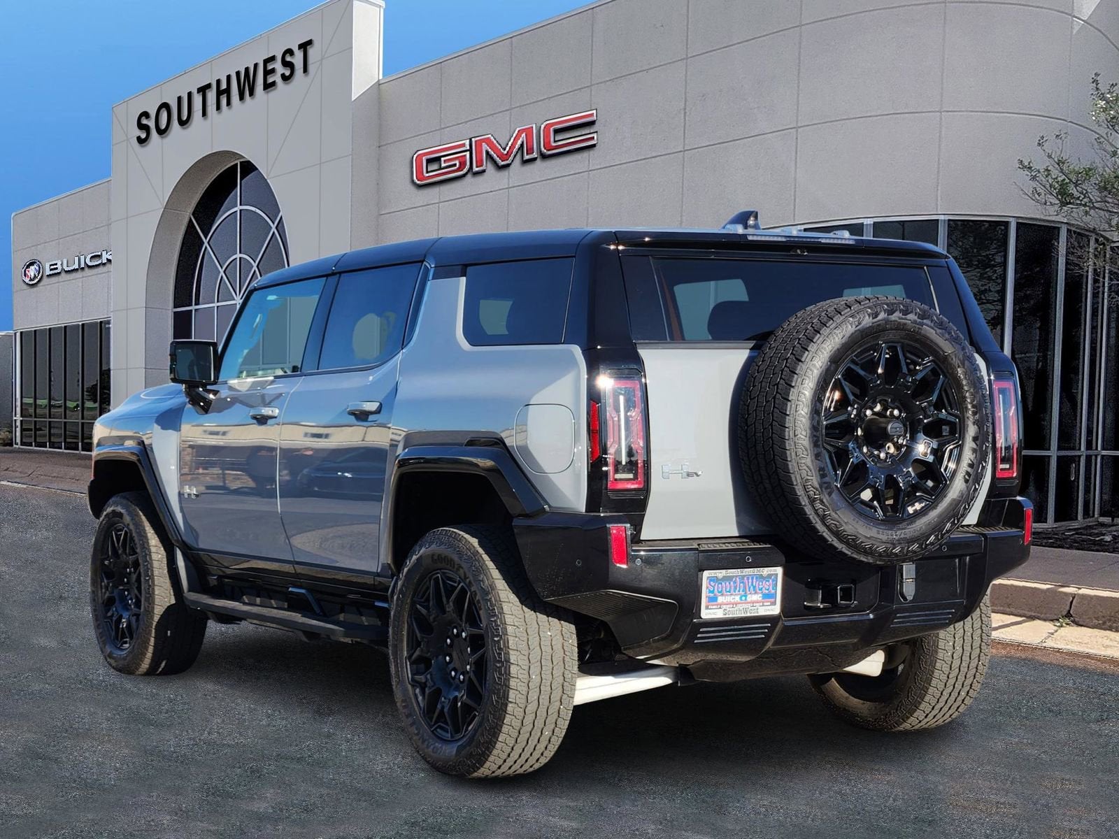 2025 GMC HUMMER EV SUV 2X