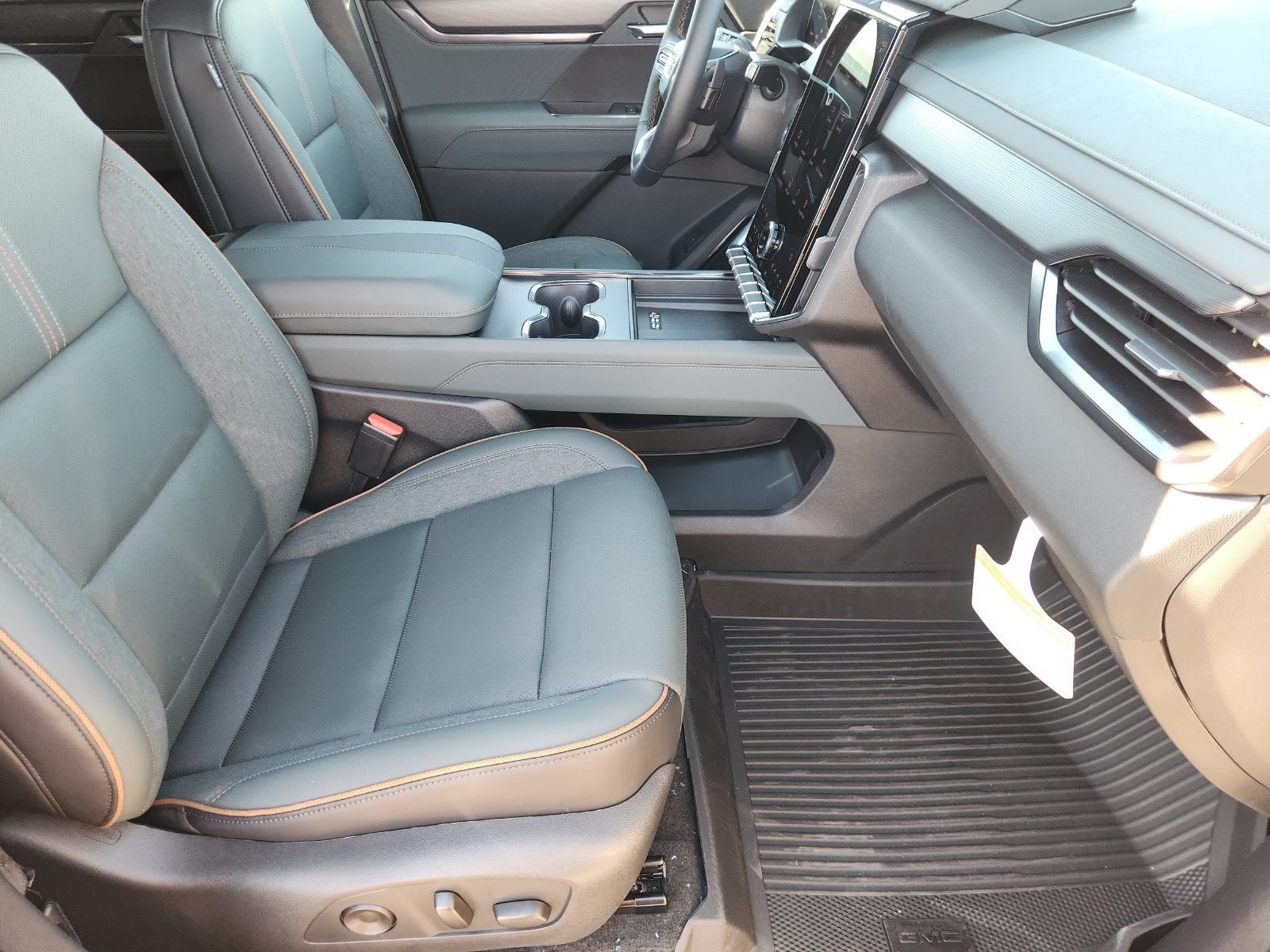 2027 GMC Acadia AT4