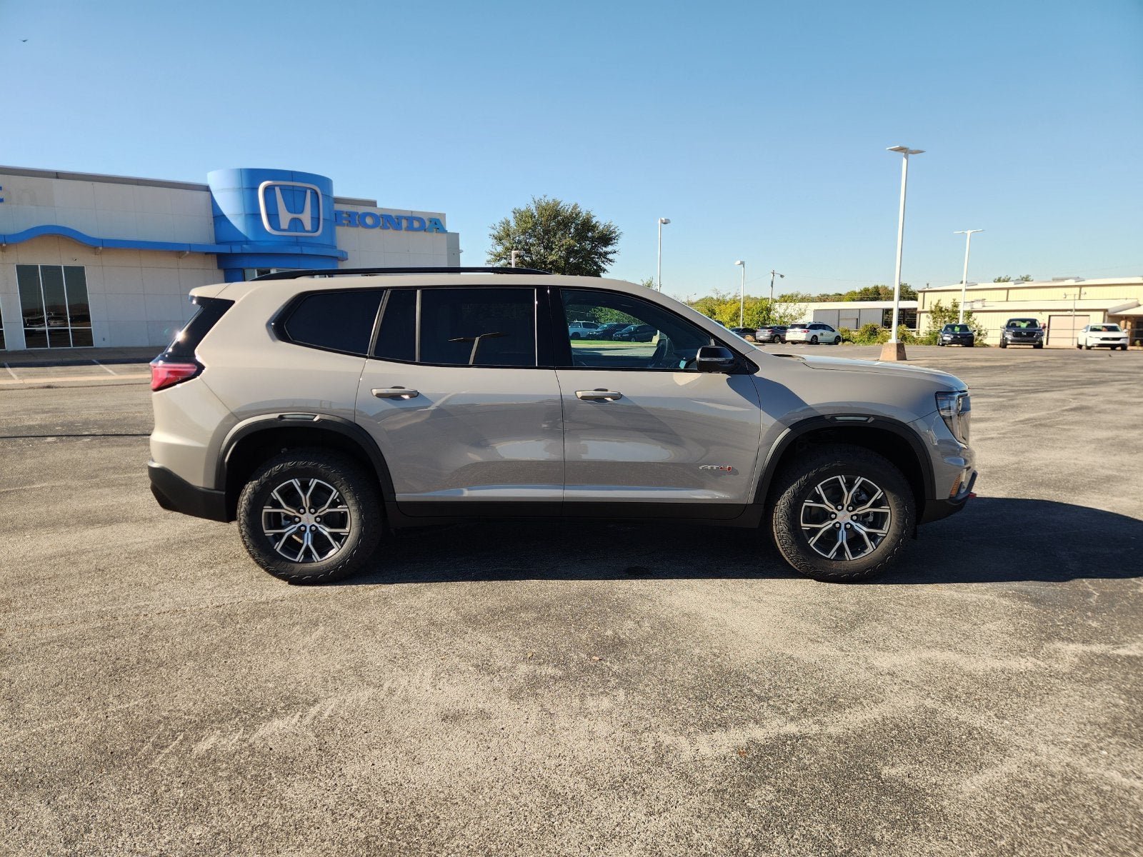 2027 GMC Acadia AT4