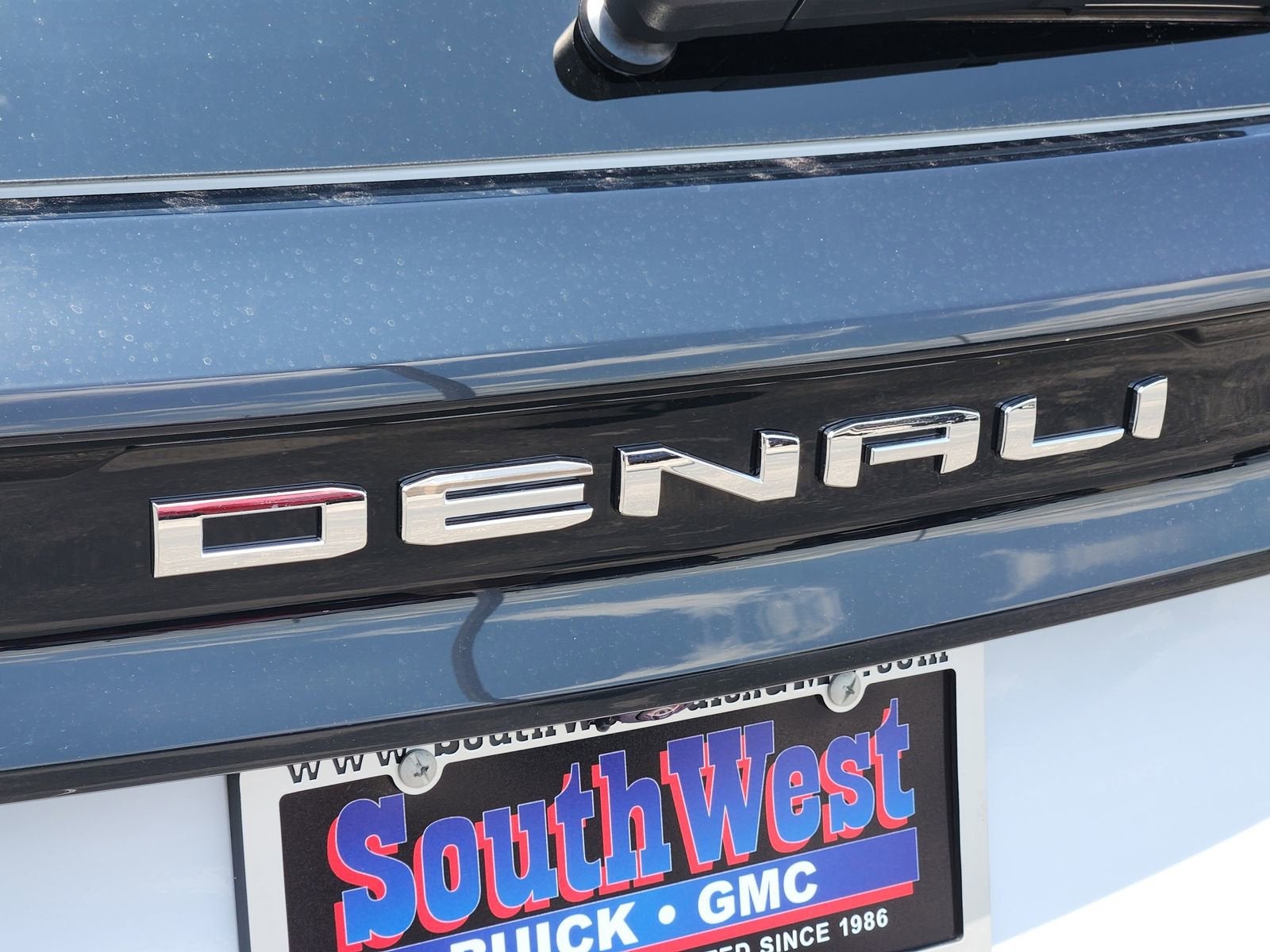 2026 GMC Acadia Denali - Photo 12