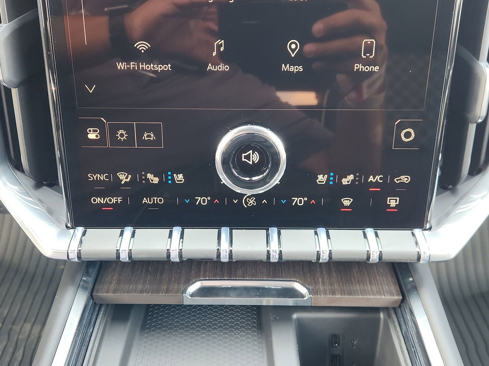 2026 GMC Acadia Denali - Photo 22