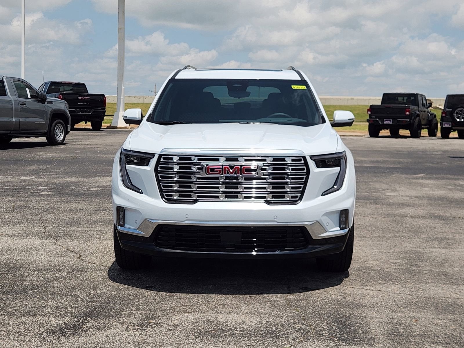 2026 GMC Acadia Denali - Photo 6