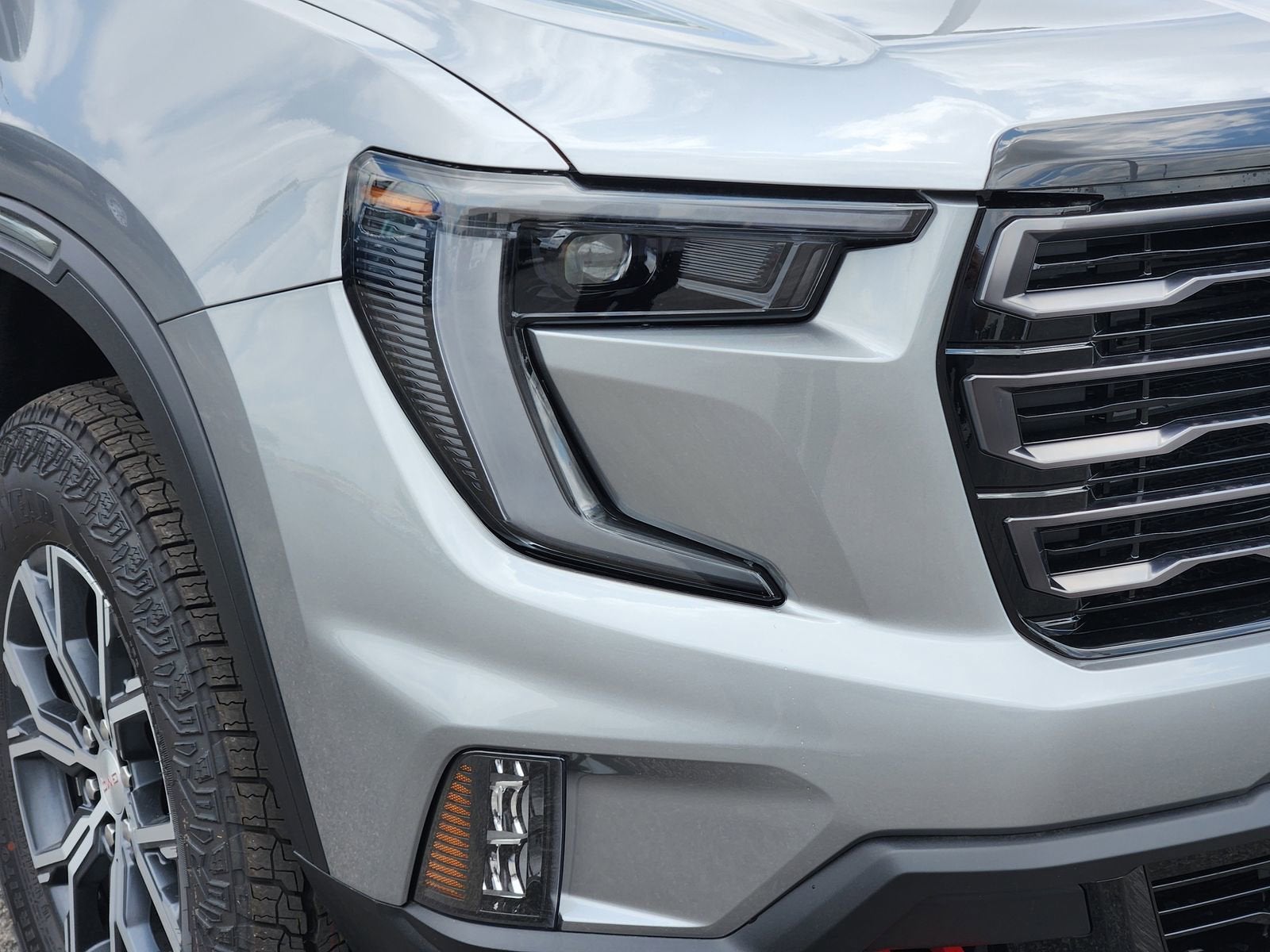 2026 GMC Acadia AT4