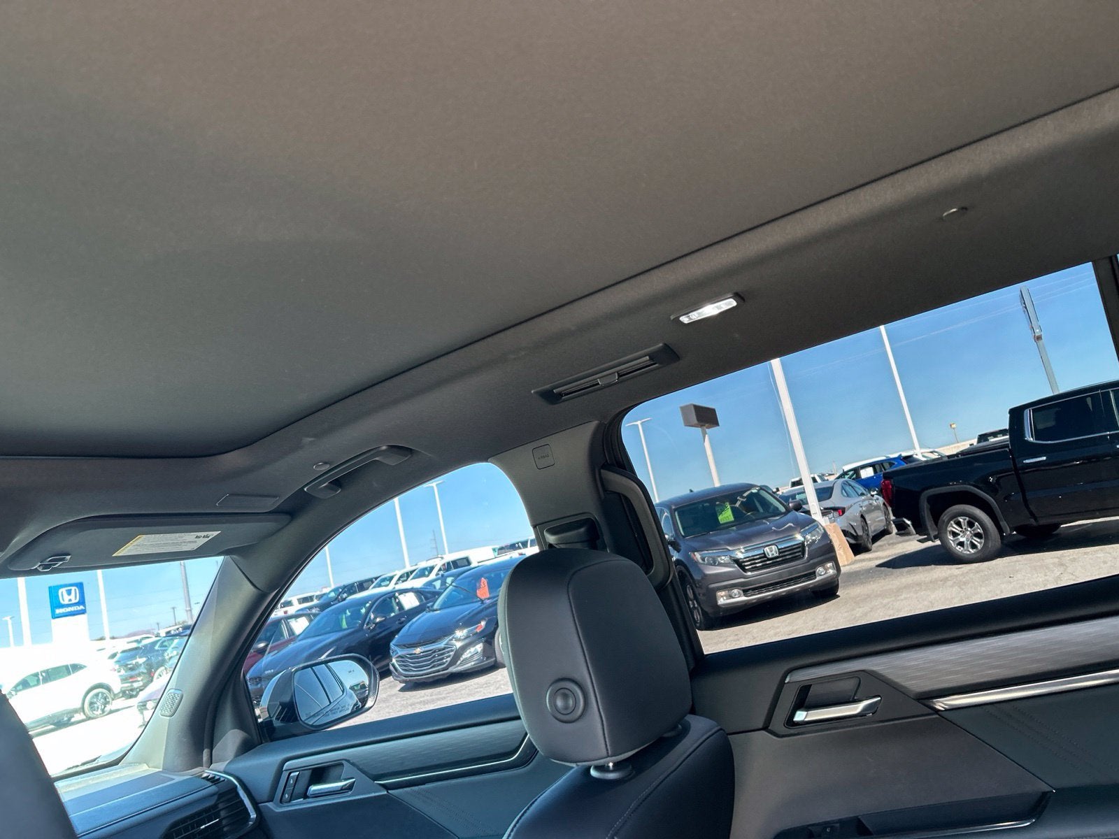 2025 GMC Acadia AT4