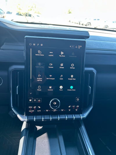 2025 GMC Acadia AT4