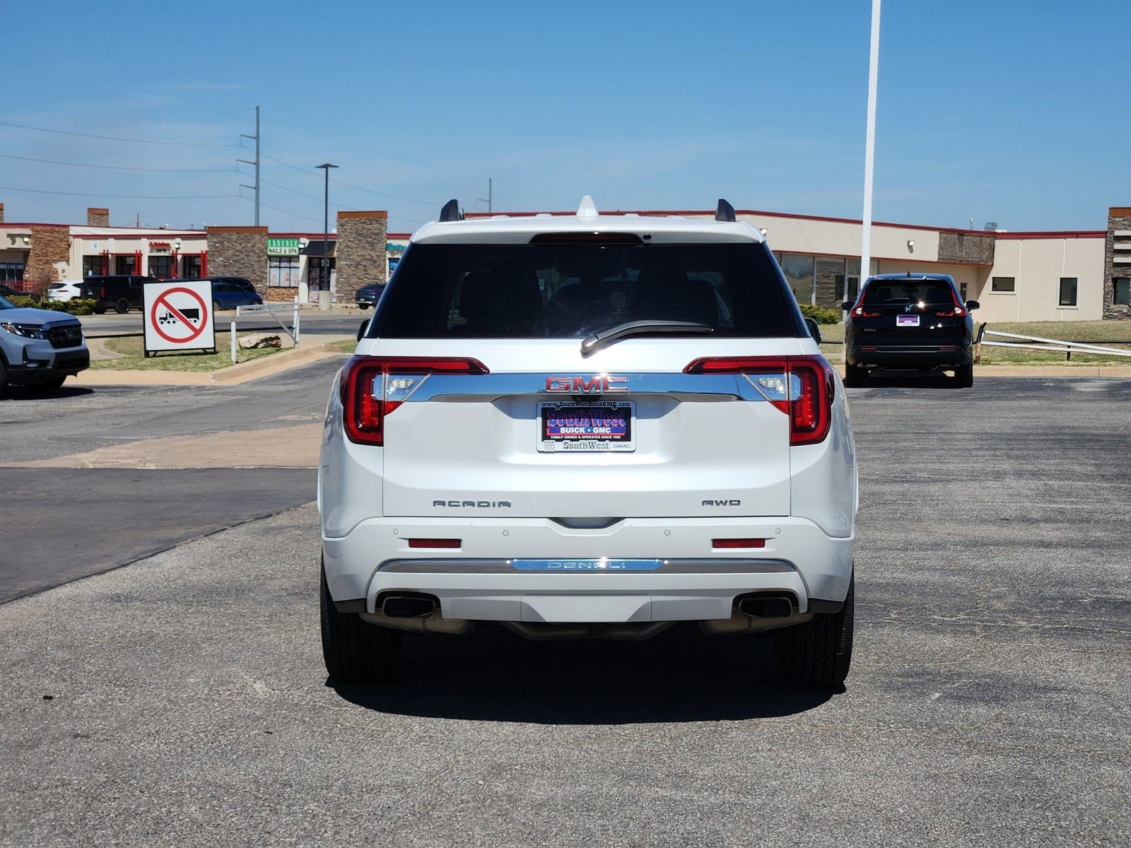 2022 GMC Acadia Denali