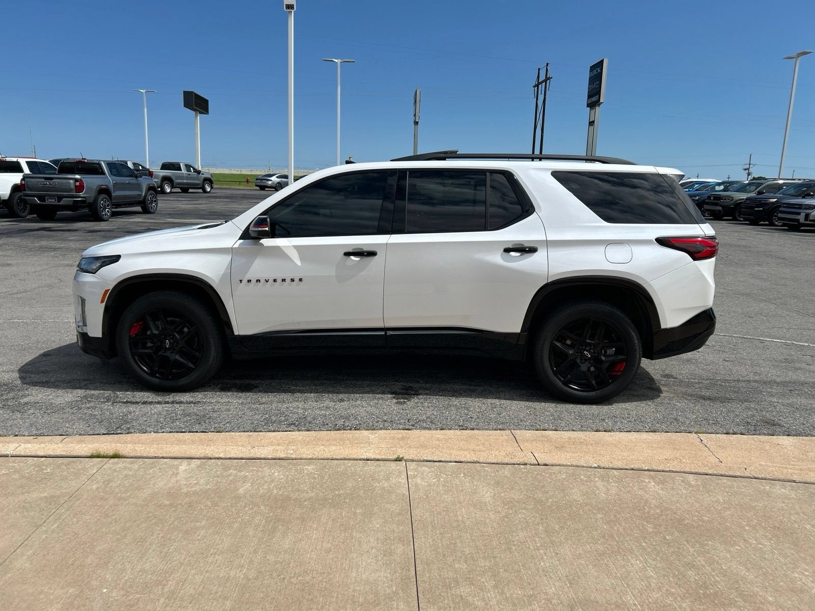 2023 Chevrolet Traverse Premier
