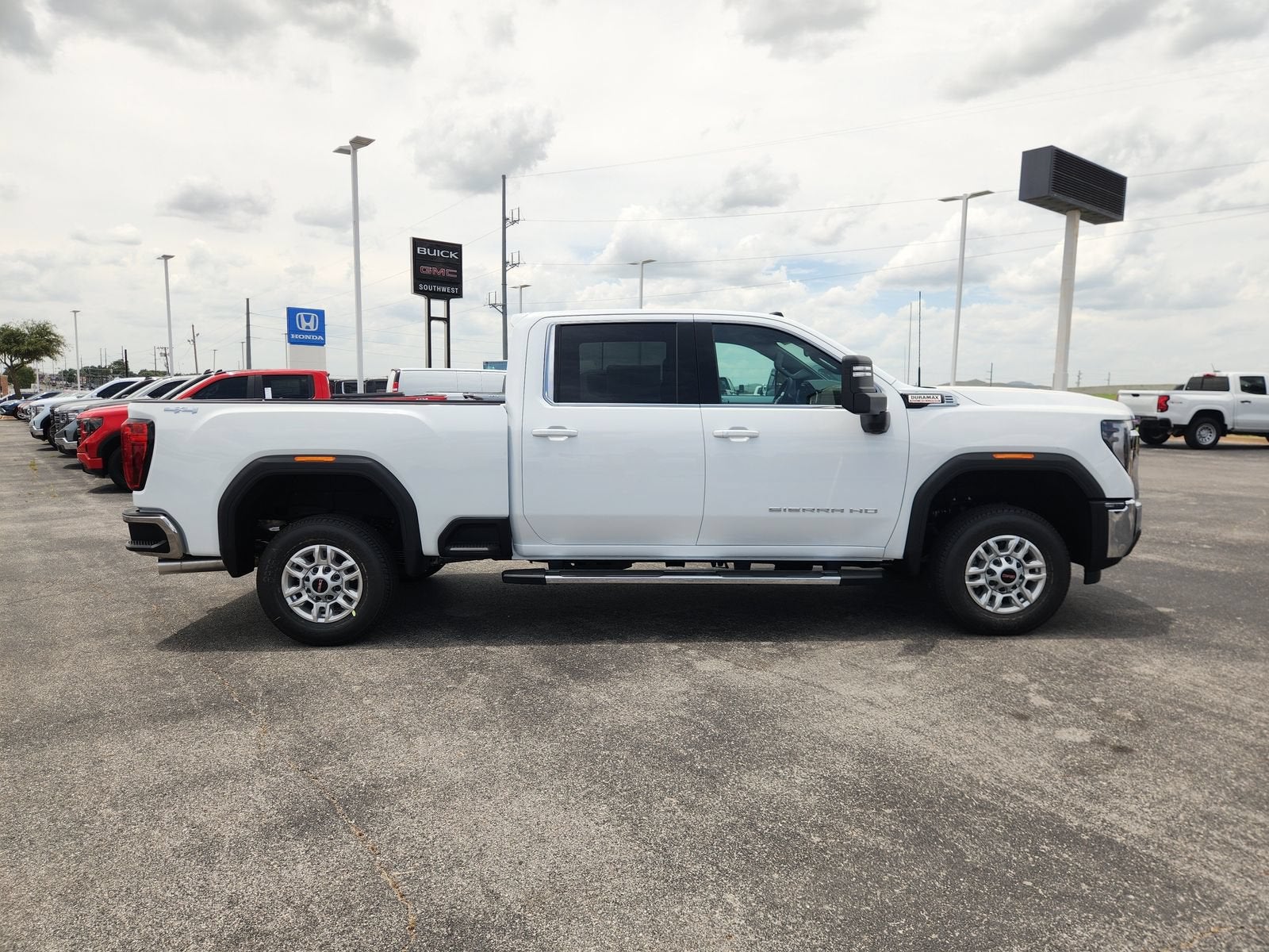 2026 GMC Sierra 2500 HD SLE