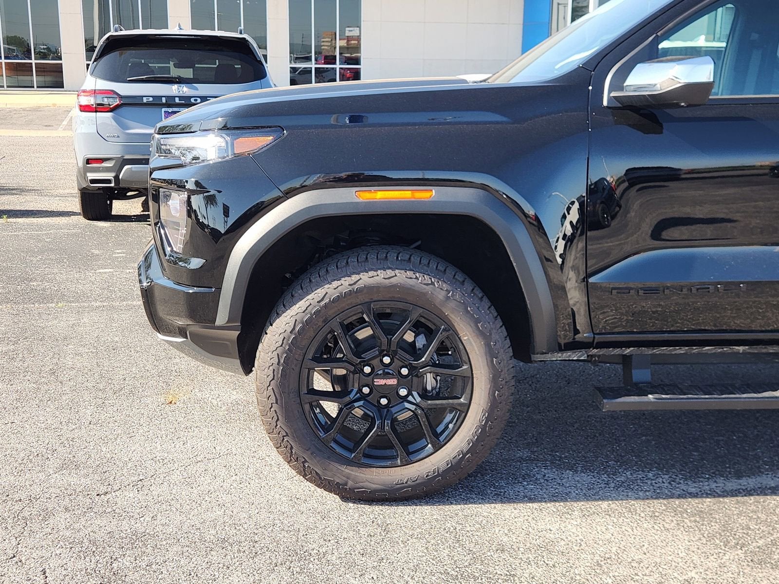 2026 GMC Canyon Denali - Photo 9