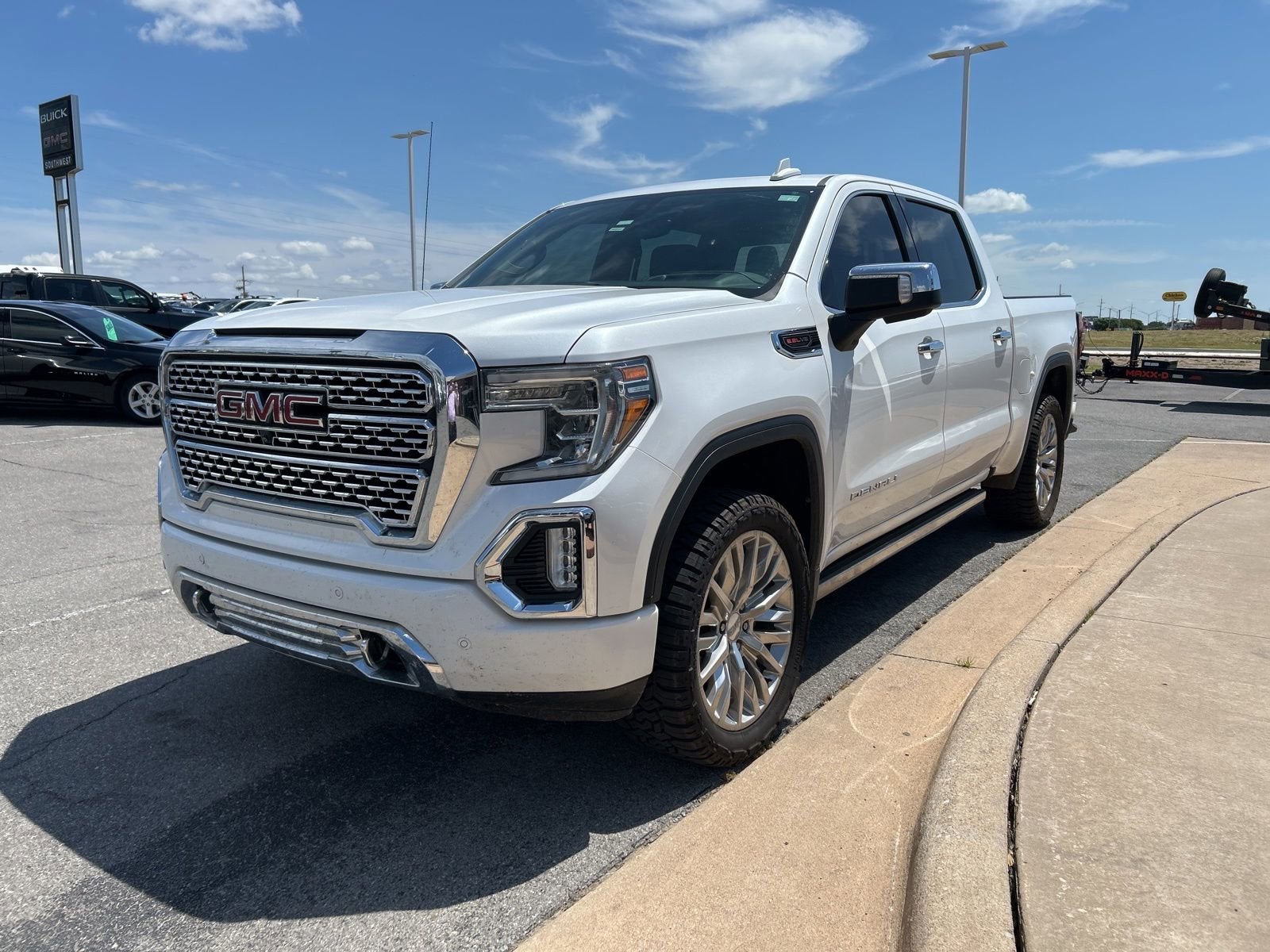2019 GMC Sierra 4WD Crew Cab Short Box's photo