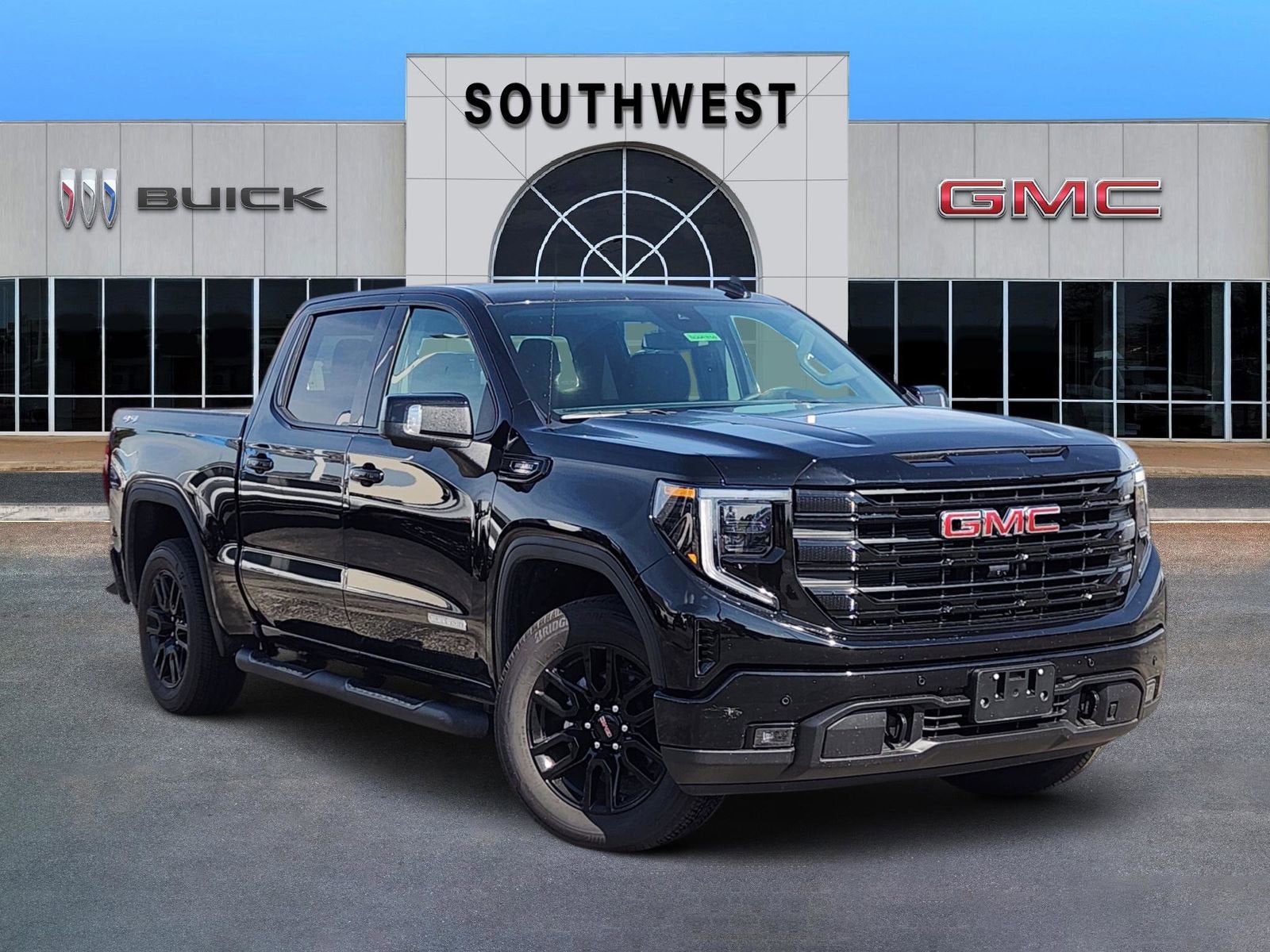 2026 GMC Sierra 4WD Crew Cab Short Box Elevation's photo