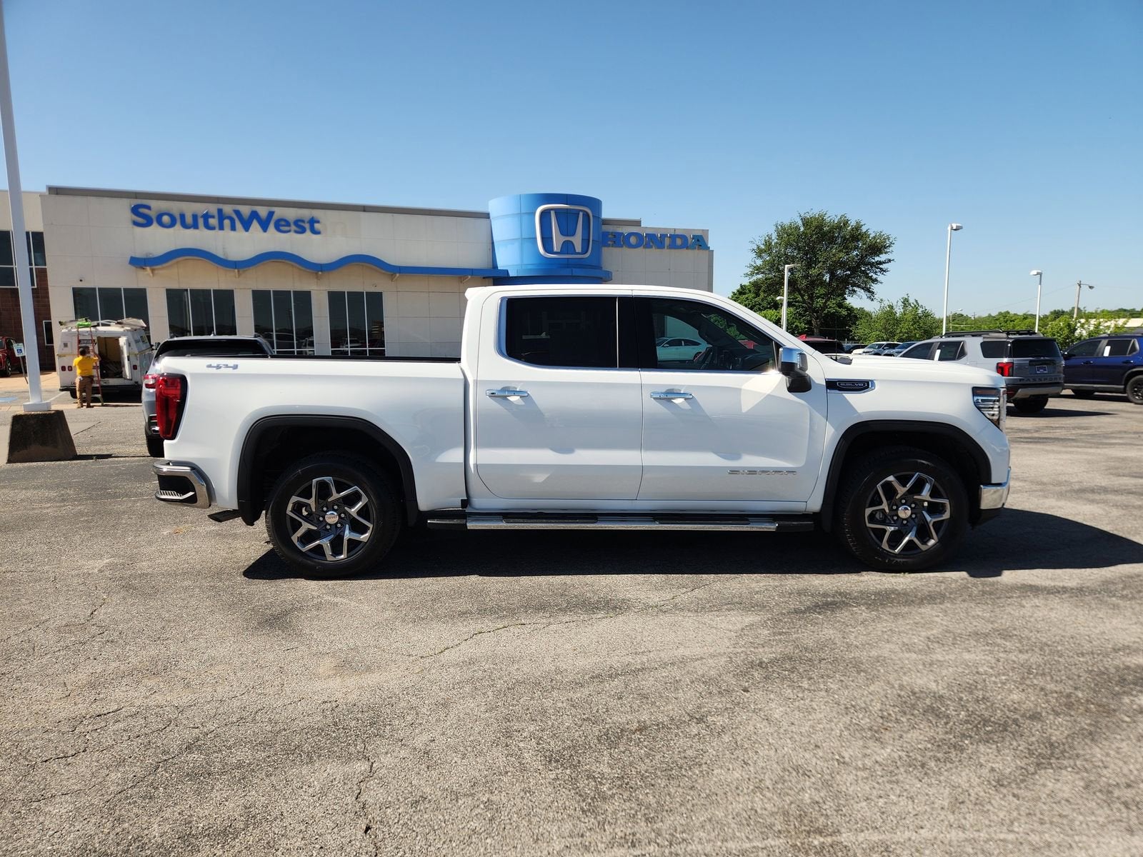2026 GMC Sierra 1500 SLT
